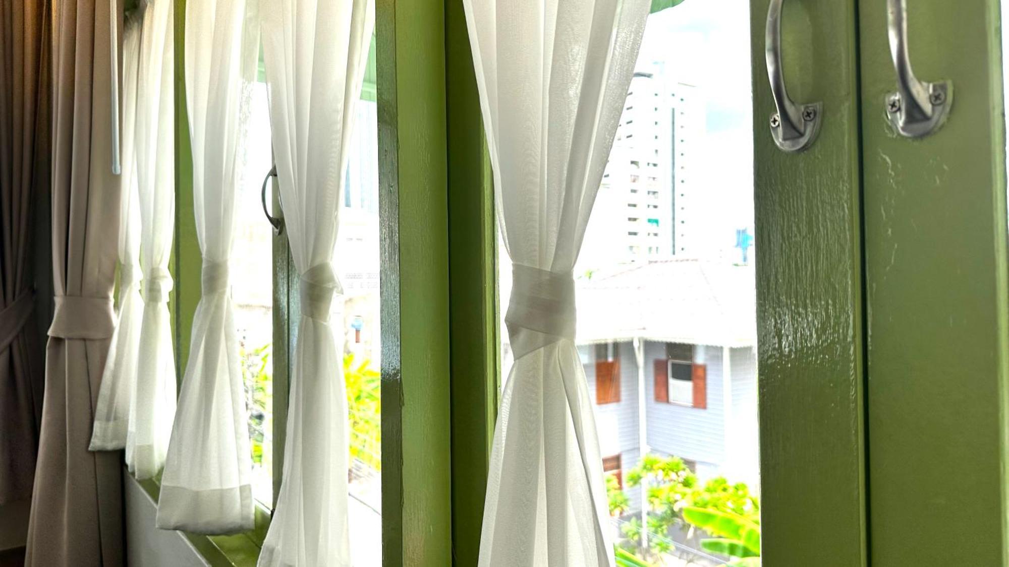 The Tangerine Guesthouse กรุงเทพมหานคร ภายนอก รูปภาพ
