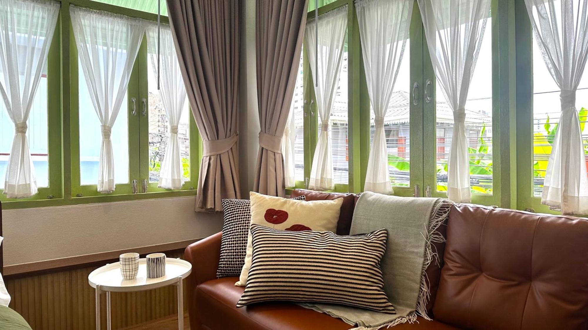 The Tangerine Guesthouse กรุงเทพมหานคร ภายนอก รูปภาพ